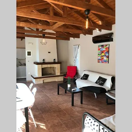 Сasa de vacaciones Sunlit Pool House *